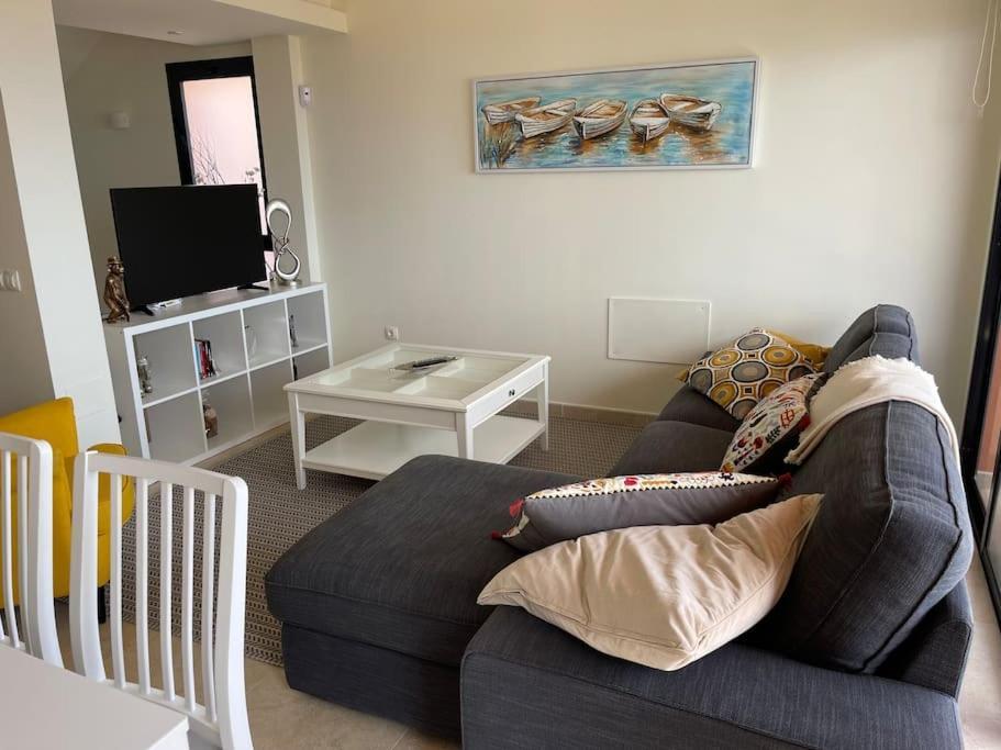 Vivienda Adosada En Castillo, カレタ・デ・フステ エクステリア 写真